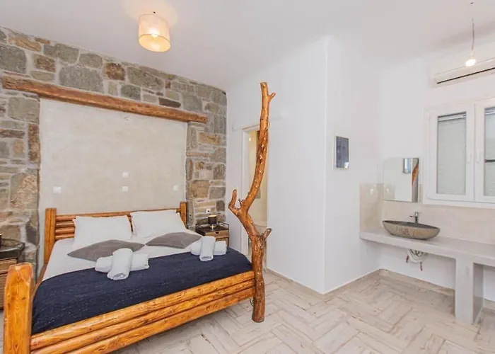 Bebis House 3* Klouvas